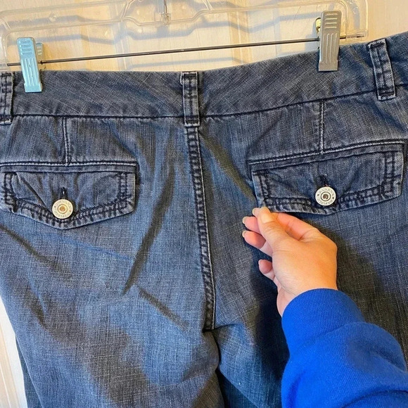 Banana Republic Cotton Flared leg Blue Jeans Women Size 8 Pockets - Picture 9 of 9